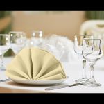 Elfenbeinfarbene Polyester-Servietten 19" x 19" (10 Stück) – Bild 5