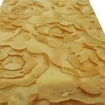 70 x 70'' Tischdecke mit goldener Rosette